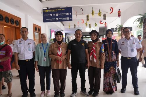 Wawali Armuji Sidak Stasiun Gubeng Surabaya Jelang Libur Lebaran 2025