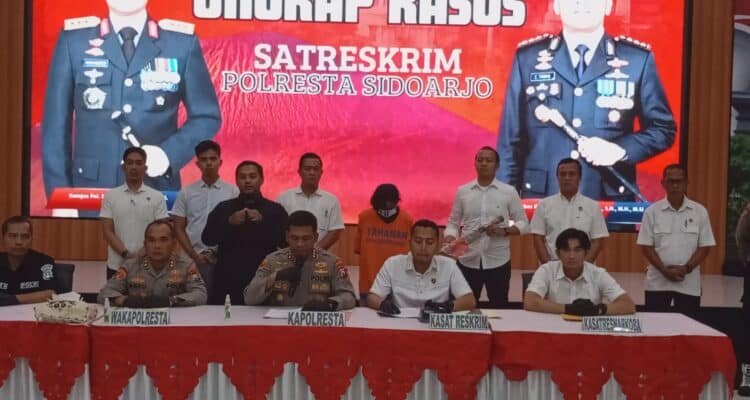 Pria di Taman Sidoarjo Mengamuk, Bacok Tiga Orang hingga Satu Tewas