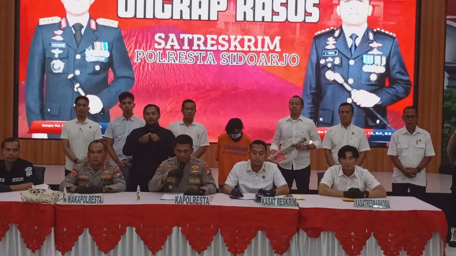 Pria di Taman Sidoarjo Mengamuk, Bacok Tiga Orang hingga Satu Tewas