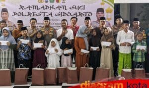 Polresta Sidoarjo Gelar Baksos Ramadan, Bagikan Takjil dan Santunan Anak Yatim