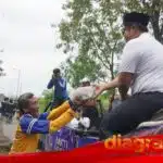 Warga Sidoarjo Ngabuburit Berbagi Sembako, dengan Berkuda persiapan ajang Porprov