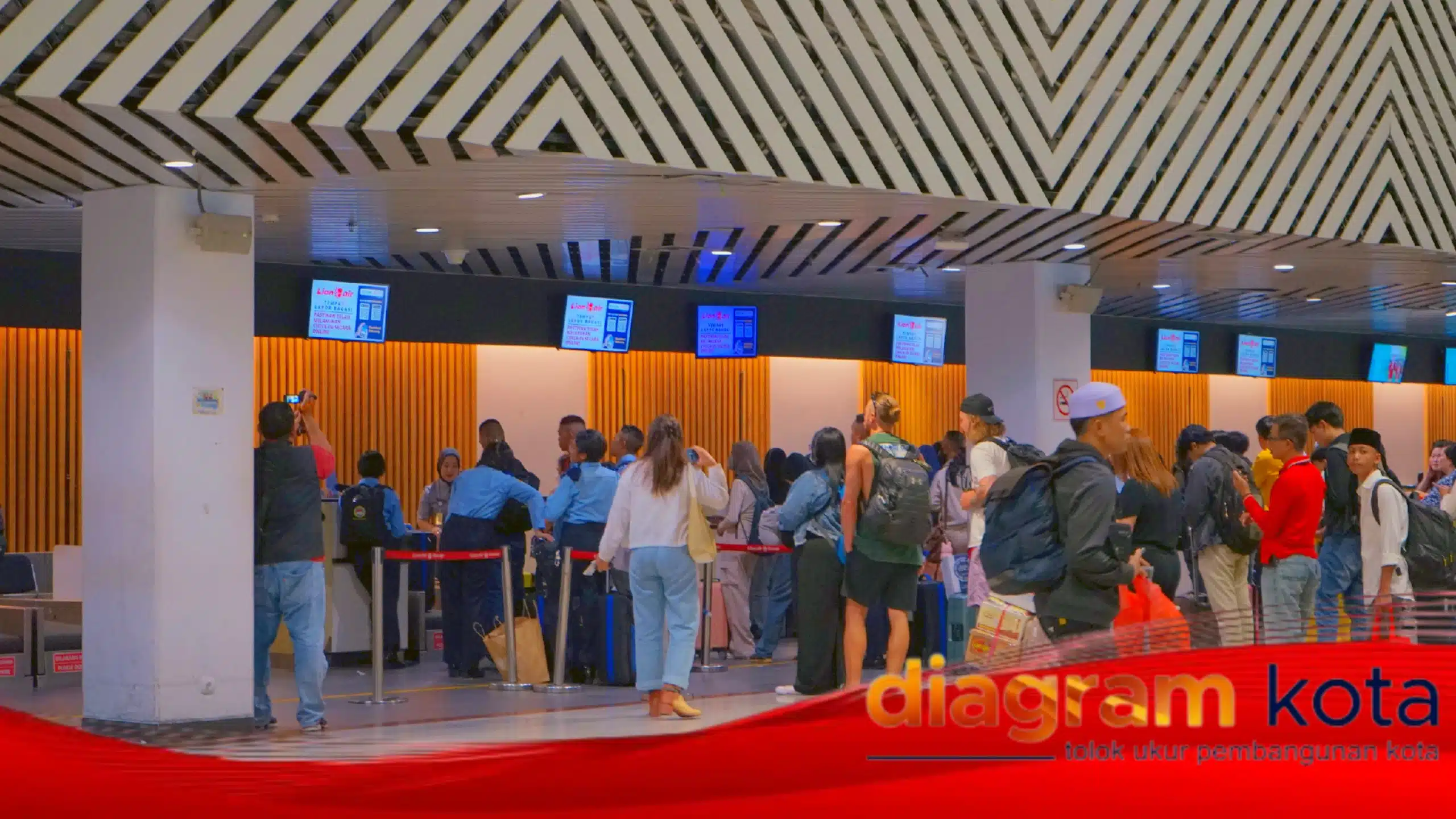 Jelang Libur Lebaran, Penumpang Bandara Juanda Mulai Melonjak