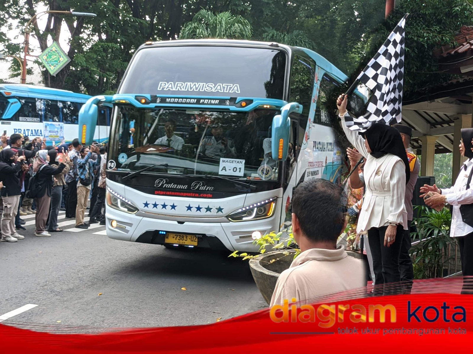 Pemkab Sidoarjo Berangkatkan 1.400 Pemudik Gratis ke Kampung Halaman