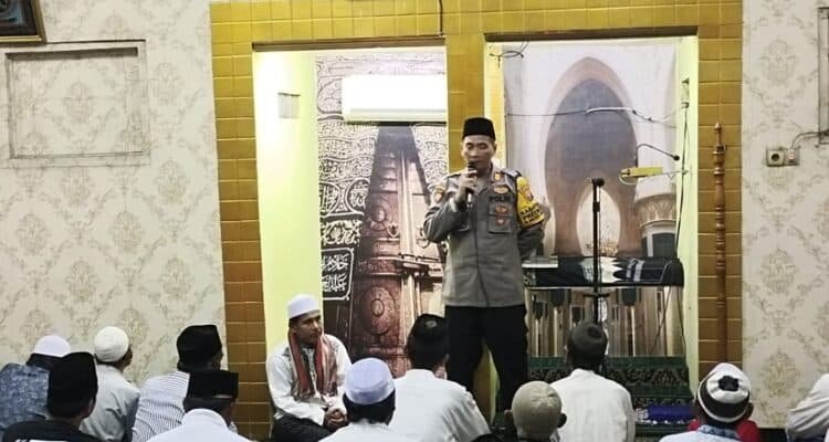 Safari Ramadan Polres Pelabuhan Tanjung Perak Sampaikan Himbauan Kamtibmas