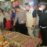 Tim Satgas Pangan Polda Jatim Sidak Pasar Wonokromo,Temukan Kecurangan Volume Minyak Goreng