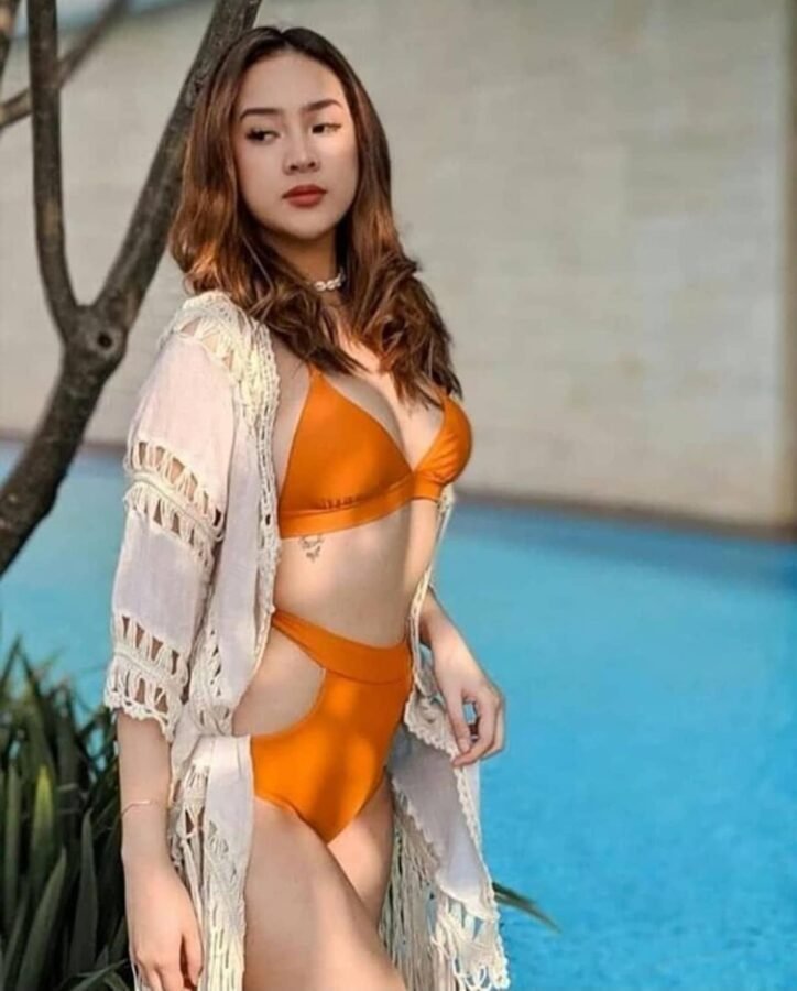 Artis Cantik Ini Bikin Heboh Dengan Dress Super Sexy