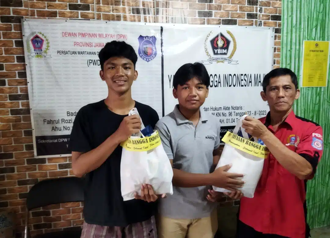 Yayasan Bangga Indonesia Maju Bersama PWDPI JATIM Berbagi Santunan Pada Warga Binaan