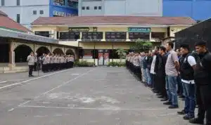 Polres Pelabuhan Tanjung Perak Gelar Pengamanan Malam Takbir Idul Fitri 1446 H