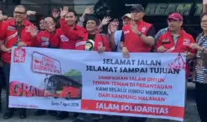 PSI Surabaya Lepas Peserta “Mudik Balik Asyik Gratis Bareng PSI” dari Surabaya ke Jakarta