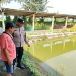 Polsek Sukodono Dampingi Pembudidaya Ikan Lele Ketahanan Pangan di Desa Pademonegoro