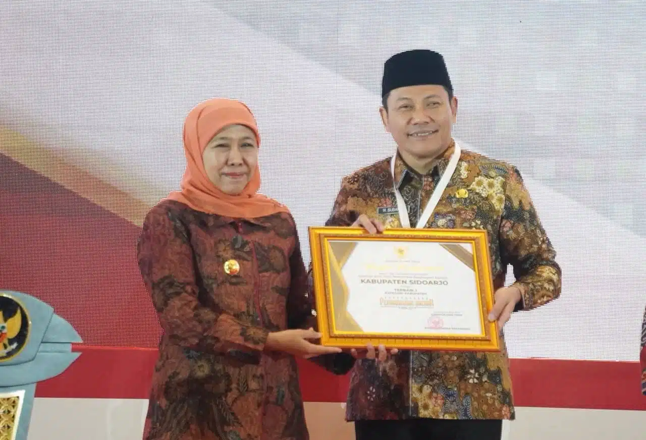Pemkab Sidoarjo Raih Penghargaan Pembangunan Daerah Terbaik se-Jawa Timur Tahun 2025