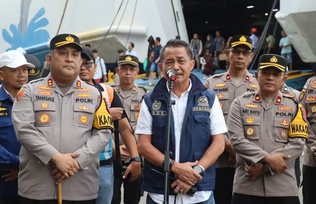 Kapolres Pelabuhan Tanjung Perak Cek Obyek Vital, Pastikan Arus Balik Aman dan Nyaman,