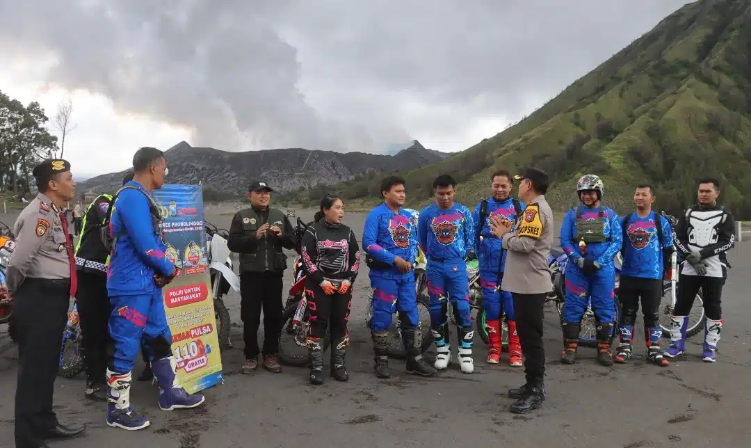 Kapolres Probolinggo Patroli Dialogis di Gunung Bromo Pastikan Keamanan Wisatawan Saat Lebaran