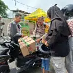 Bantu Pemudik Kehabisan Bensin, Polisi di Kota Kediri Tuai Pujian