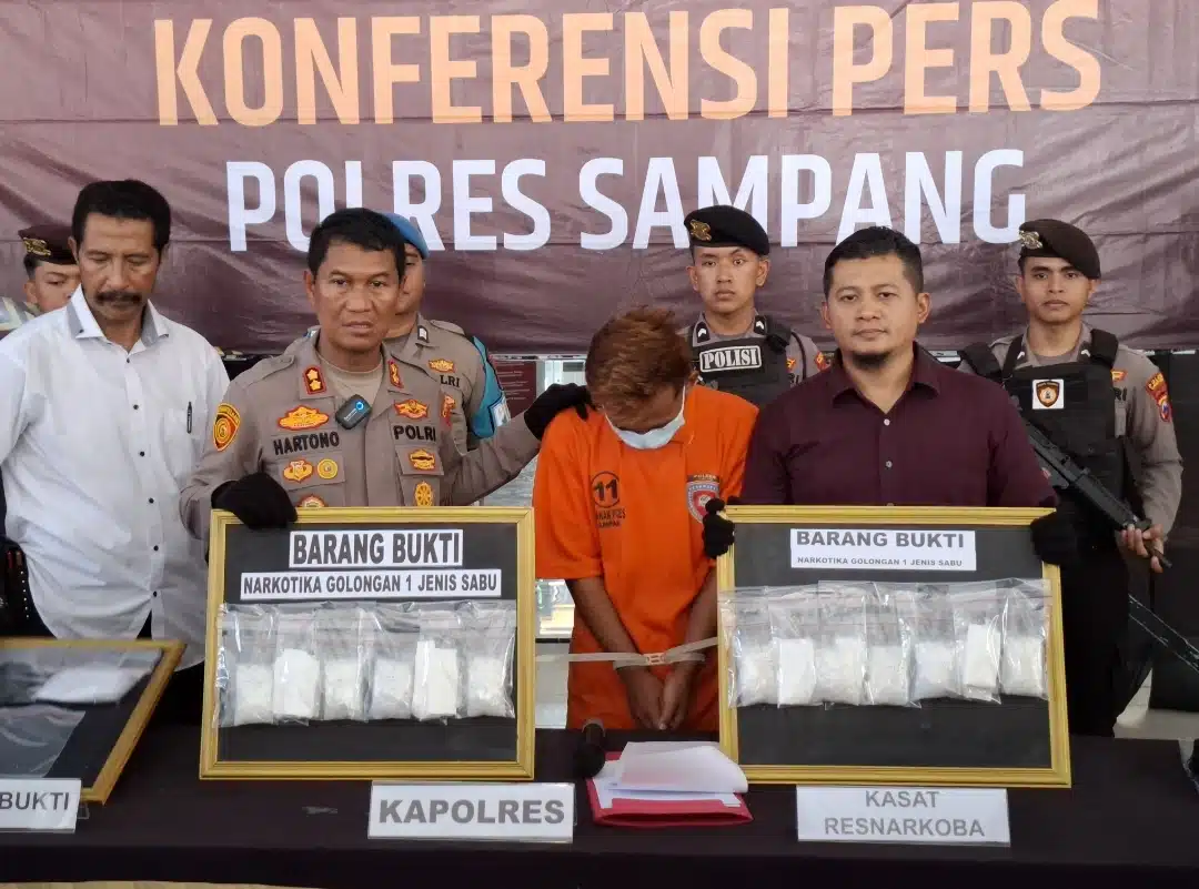 Polres Sampang Ungkap Peredaran Narkoba, Kurir dan 938,73 Gram Sabu Berhasil Diamankan