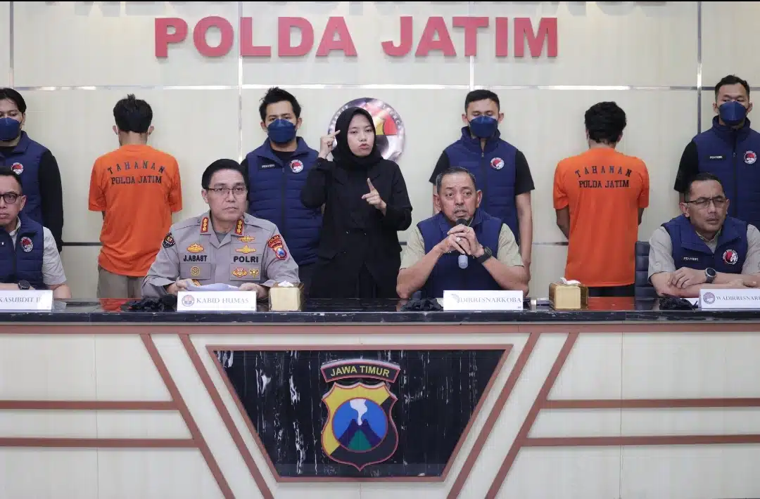 Polda Jatim Berhasil Ungkap Jaringan Narkoba Internasional 21 Kg Sabu Senilai 22 Milyar Disita