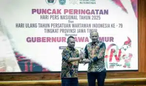 Kapolda Jatim Raih Penghargaan Prapanca Award di Puncak HPN 2025