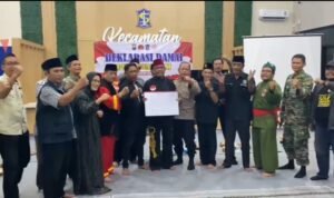 Camat Simokerto Ajak Warga Wujudkan Lingkungan madani