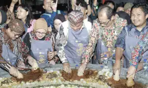 Ketua Komisi A : Festival Rujak Uleg Tidak Sekadar Hiburan, Tapi Simbol Identitas Kota Surabaya