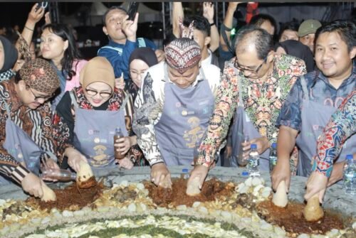Ketua Komisi A : Festival Rujak Uleg Tidak Sekadar Hiburan, Tapi Simbol Identitas Kota Surabaya