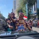 Parade Surabaya Vaganza 2025, Wawali Armuji : “Kami dari Pemerintah untuk Rakyat”