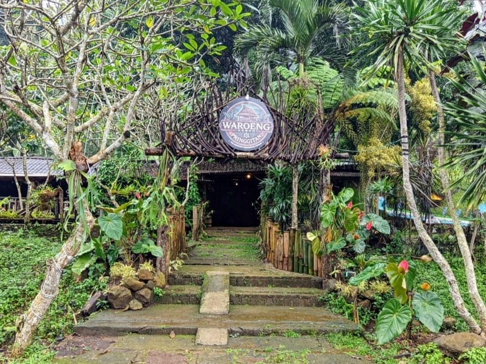 Waroeng Kebun Pringgitan Hadir di Trawas: Kuliner Otentik Bernuansa Majapahit di Tengah Sejuknya Alam