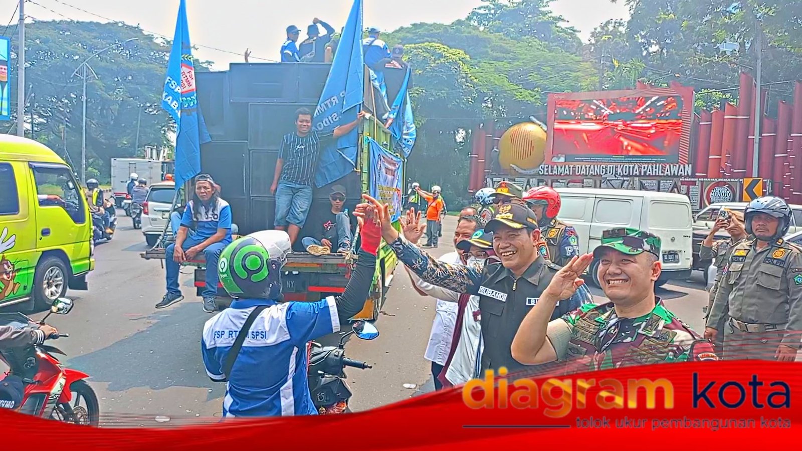 Bupati Sidoarjo subandi SH