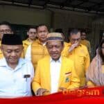 Jelang Musda DPD Golkar Jatim, Bahlil Sambangi Pengasuh Ponpes Bumi Sholawat