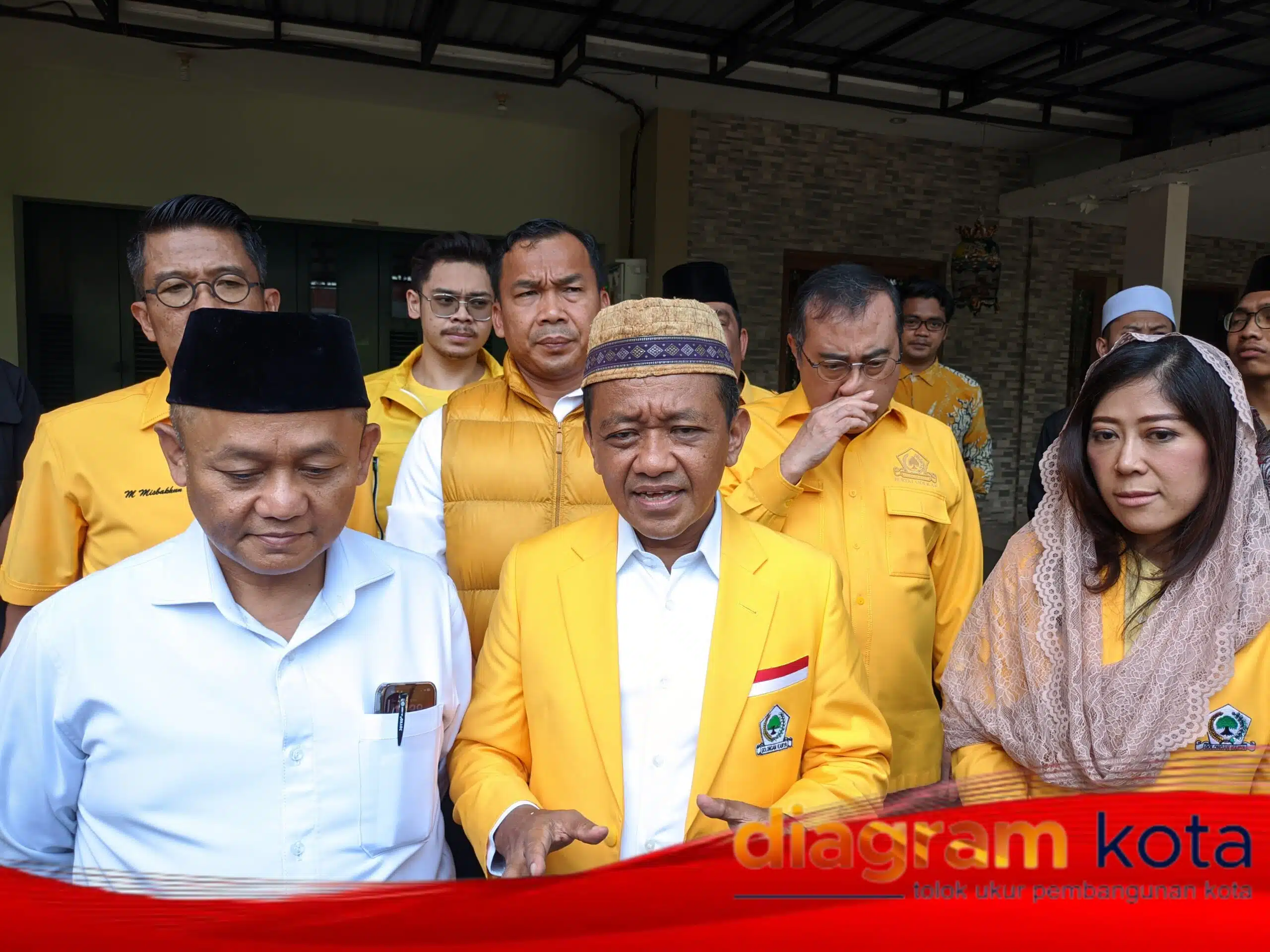 Jelang Musda DPD Golkar Jatim, Bahlil Sambangi Pengasuh Ponpes Bumi Sholawat