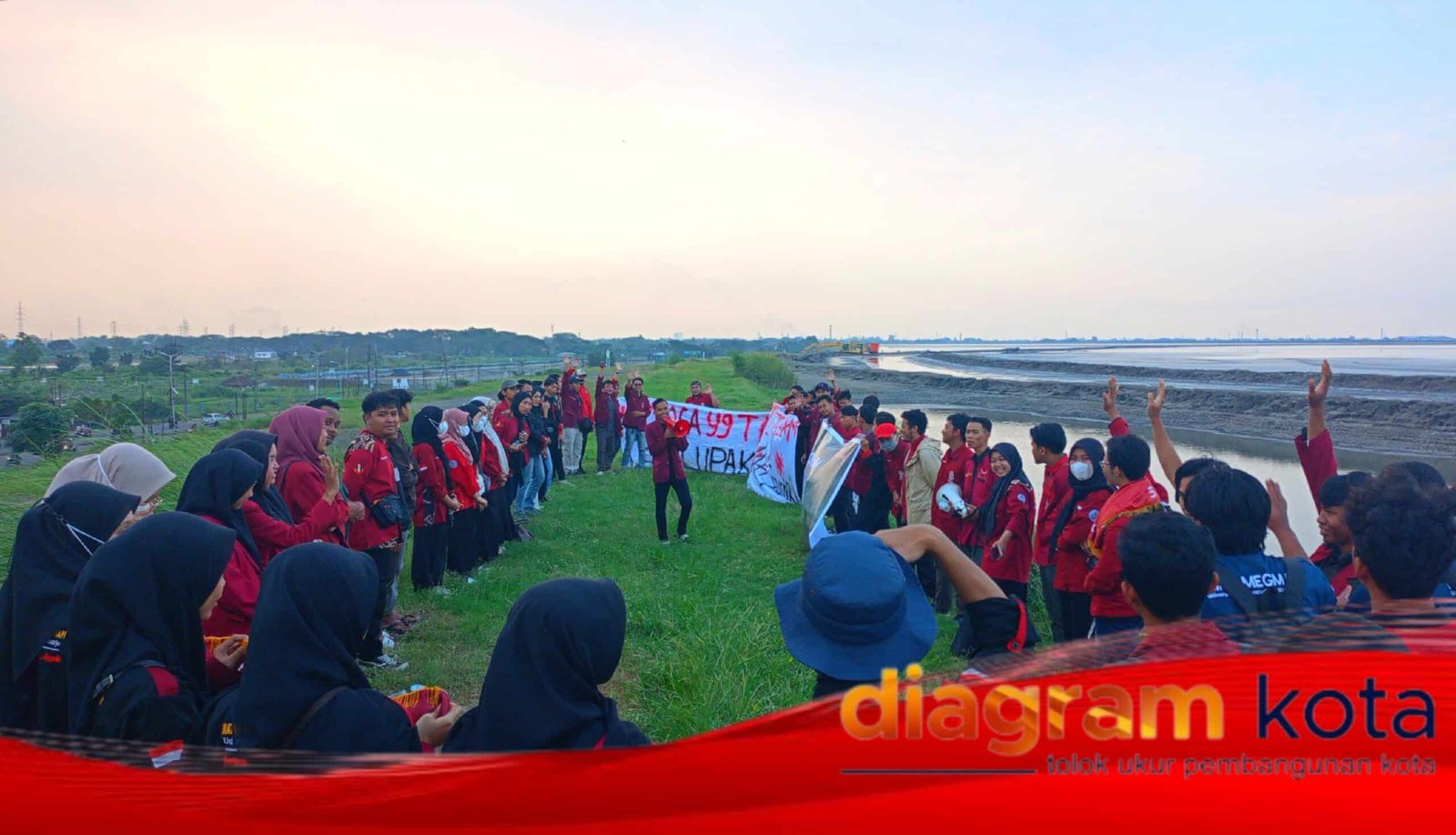 IMM Desak Penanganan Lumpur Lapindo, Polsek porong Kawal Aksi Refleksi 19 Tahun
