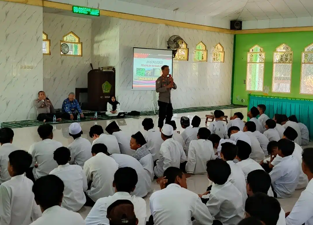 Peringati Hardiknas Polresta Banyuwangi Goes to School Gelar Binlu