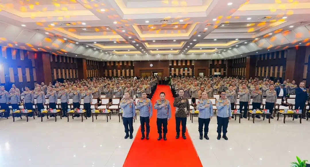 Tutup Rakernis SSDM dan Slog, Kapolri Komitmen Dukung Program Pemerintah