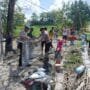 Solid, Polisi dan TNI bersama Warga Pasang Bronjong Cegah Longsor di Bojonegoro