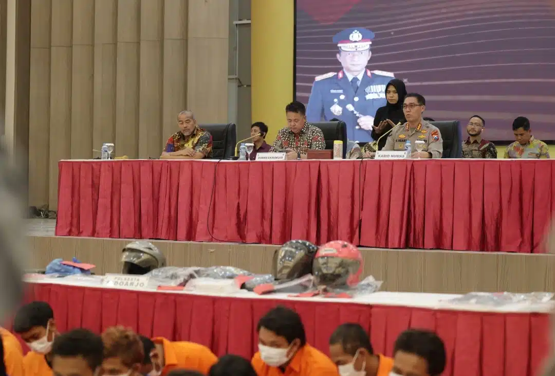 Polda Jatim Ungkap 1.863 Kasus dan Berhasil Amankan 2.307 Tersangka di Operasi Pekat II Semeru 2025