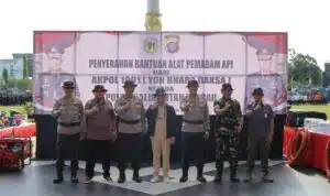 Tanggap Bencana Karhutla, Alumni Akabri 91 Salurkan 9 Mesin Pompa Air dan Alat Pemadam Api ke Polda Kalteng