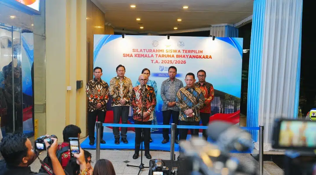 Kapolri Silaturahmi, Beri Motivasi untuk Siswa Terpilih SMA Kemala Taruna Bhayangkara