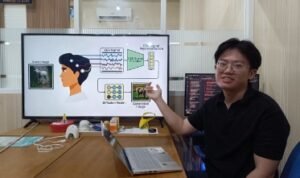 Alumnus Matematika ITS Ciptakan Teknologi Riset Otak Berbasis EEG