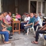 Lurah Tembok Dukuh Sosialisasikan Penertiban Bangunan Liar di Atas Sungai
