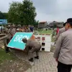 Sinergi TNI-Polri dan Satpol PP, Tertibkan Bangunan Liar di Area Makam Jalan Kenjeran