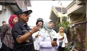Wawali Armuji Sidak Langsung Dugaan Penipuan Tour Trip and Travel di Surabaya