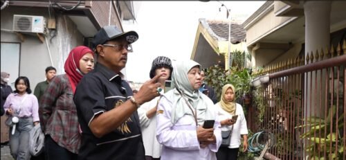 Wawali Armuji Sidak Langsung Dugaan Penipuan Tour Trip and Travel di Surabaya