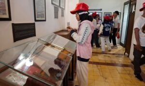 Bulan Bung Karno,DPC PDIP Surabaya Bersama TMP Gelar Kegiatan Historical Trip Diikuti Ratusan Pelajar