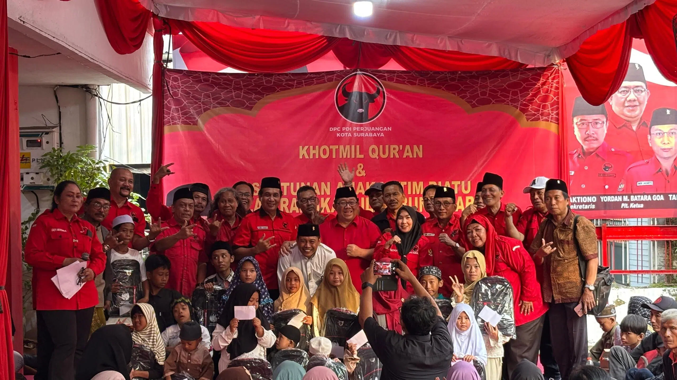 Bulan Bung Karno,PDIP Surabaya dan Bamusi Surabaya Gelar Khotmil Quran Dan Berikan Santunan Ke 124 Anak Yatim Piatu