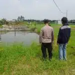 Bhabinkamtibmas Trosobo Polsek Taman Cek Kolam Lele, Dukung Swasembada Pangan Warga