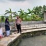 Perkuat Ketahanan Pangan, Polsek Porong Edukasi Warga Pembudidaya Ikan Nila