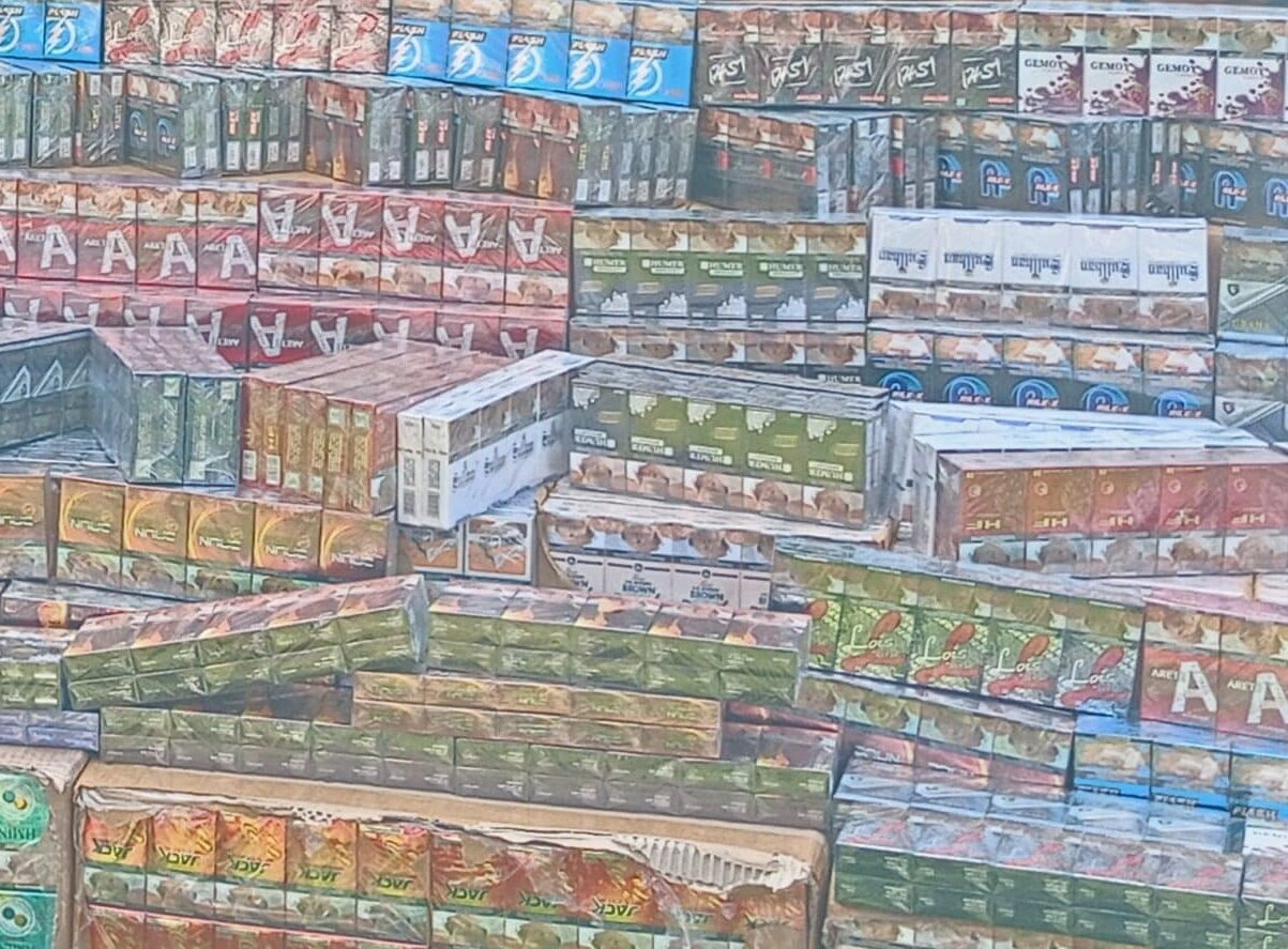 Penyidik KPK Periksa Pengusaha Rokok Terkait Kasus Korupsi Impor 1 KPK , Korupsi , Impor