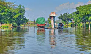 Tol Buntung Porong Terendam Banjir, Tiga Kendaraan Mogok Akibat Genangan