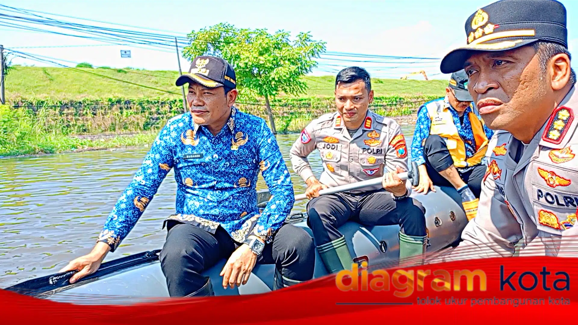 Hujan Deras Sebabkan Sungai Meluap, Jalan Nasional Porong-Tanggulangin Terendam,Bupati Usulkan Peninggian Jalan