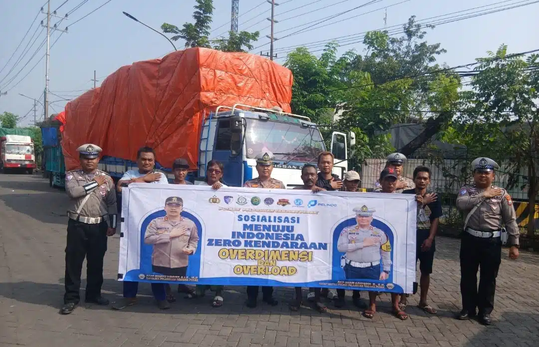 Sosialisasi ODOL di Prapat Kurung: Upaya Satlantas polres Tanjung Perak Cegah Kerusakan Jalan dan Kecelakaan