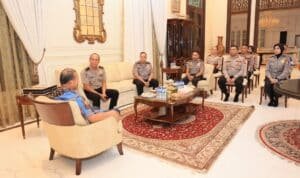 Dalam Rangka HUT Bhayangkara ke-79, Tim Mabes Polri Lakukan Anjangsana ke Mantan Kapolri Jenderal (Purn) Drs. Badrodin Haiti